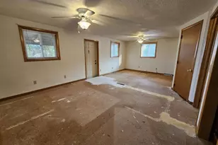 1004 Water Ave, Hillsboro, WI 54634 - Photo 17