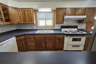 1004 Water Ave, Hillsboro, WI 54634 - Photo 9