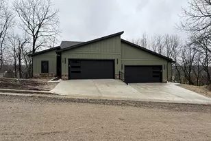 225 Whitetail Ln, Deerfield, WI 53531 - Photo 3