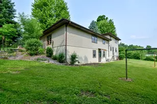 5802 Woodland Dr, Waunakee, WI 53597 - Photo 9