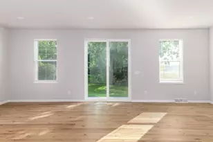 1157 Hickory Hls Dr, Sun Prairie, WI 53590 - Photo 3