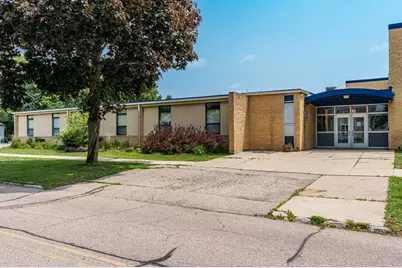 1033 Woodward Avenue, Beloit, WI 53511 - Photo 5