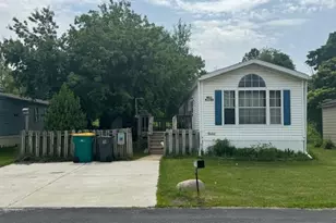 W211N11783 Hilltop Cir, Germantown, WI 53022 - Photo 29