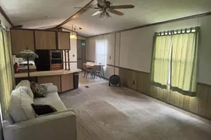 W211N11783 Hilltop Cir, Germantown, WI 53022 - Photo 5