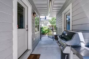 1001 Woodward Dr, Madison, WI 53704 - Photo 25