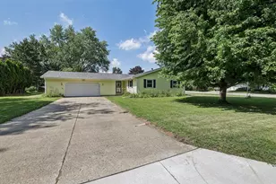 1552 Johnson St, Stoughton, WI 53589 - Photo 3