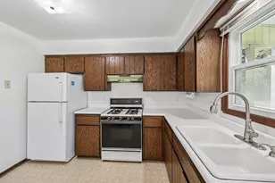 1552 Johnson St, Stoughton, WI 53589 - Photo 13