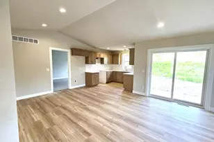 1005 Karsten Dr, Horicon, WI 53032 - Photo 3