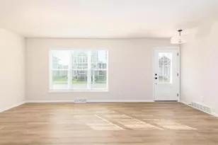 6425 Prairie Wood Dr, Mcfarland, WI 53558 - Photo 3