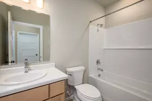 1812 August Moon Dr, Madison, WI 53718 - Photo 13