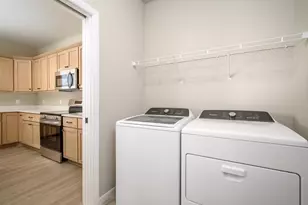 1812 August Moon Dr, Madison, WI 53718 - Photo 7