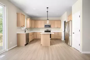 1812 August Moon Dr, Madison, WI 53718 - Photo 5