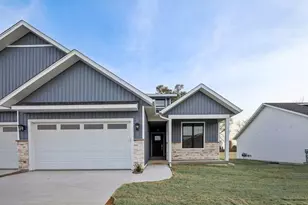 305 Willow St, Pardeeville, WI 53954 - Photo 7