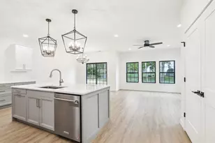 321 Maple St, Pardeeville, WI 53954 - Photo 25