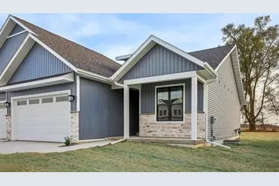 305 Willow Street, Pardeeville, WI 53954 - Photo 5