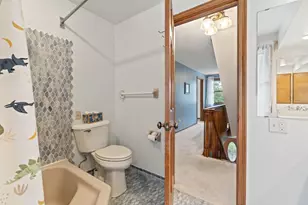 7205 Donna Dr, Middleton, WI 53562 - Photo 49