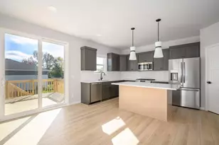 4041 Bear Tree Pkwy, DeForest, WI 53532 - Photo 7