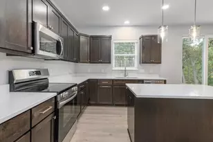 5919 Woodbine Dr, Madison, WI 53718 - Photo 5