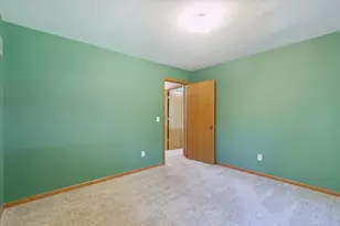 3812 N Hickory Dr, Janesville, WI 53545 - Photo 41