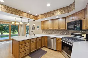 3812 N Hickory Dr, Janesville, WI 53545 - Photo 19