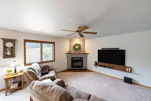 1204 Enterprise Dr, Verona, WI 53593 - Photo 5