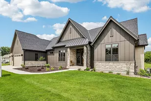 1417 Serenity Ct, Sun Prairie, WI 53590 - Photo 3