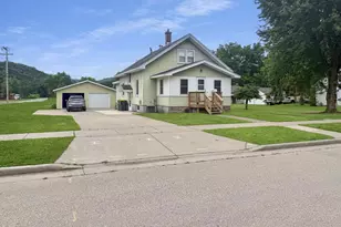 152 N Ohio St, Prairie Du Chien, WI 53821 - Photo 3