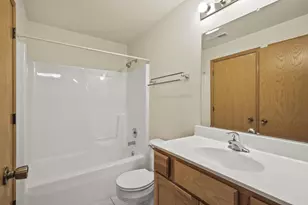 402 Matterhorn Dr, Verona, WI 53593 - Photo 31