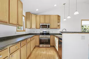 102-110 Maria Ln, Cottage Grove, WI 53527 - Photo 9