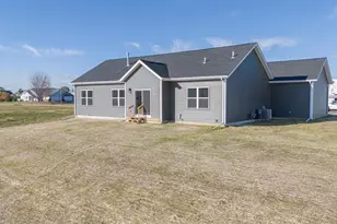 1702 Kyle Circle, Beloit, WI 53511 - Photo 3