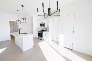 1702 Kyle Circle, Beloit, WI 53511 - Photo 9