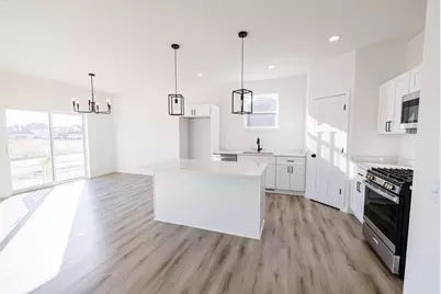 1708 Kyle Circle, Beloit, WI 53511 - Photo 9