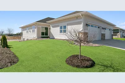 2860 Wild Goose Way, Stoughton, WI 53589 - Photo 5