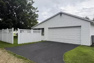 109 S 1st St, Avoca, WI 53506 - Photo 5