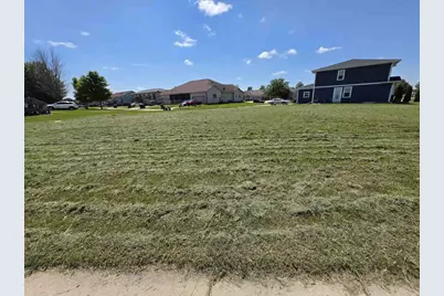 218 S City Station Drive, Sun Prairie, WI 53590 - Photo 3