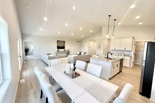 317 Dahlia Dr, Stoughton, WI 53589 - Photo 7