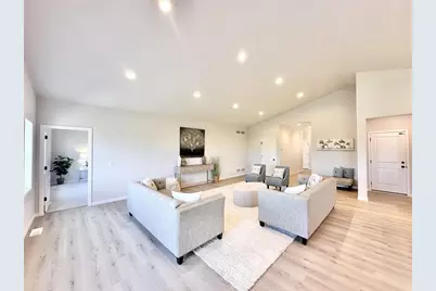 317 Dahlia Drive #31, Stoughton, WI 53589 - Photo 9