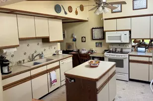 411 Midland Ln, Monona, WI 53716 - Photo 7