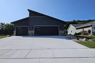 3800 Huntington Ave, Janesville, WI 53546 - Photo 1