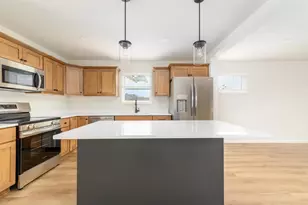 5308 Athlone Rd, Fitchburg, WI 53711 - Photo 5