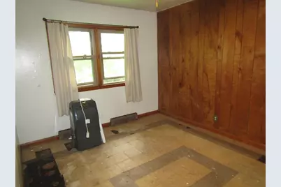 3234 Kennedy Road, Janesville, WI 53545 - Photo 7