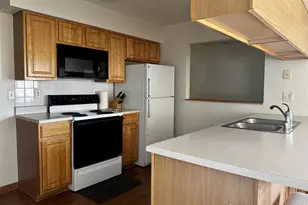 2241 Tallgrass Ct, Beloit, WI 53511 - Photo 7