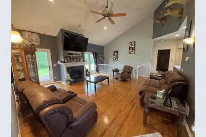 W6430 Patterson Road, Monroe, WI 53566 - Photo 7