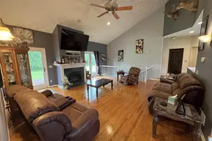 W6430 Patterson Rd, Monroe, WI 53566 - Photo 7