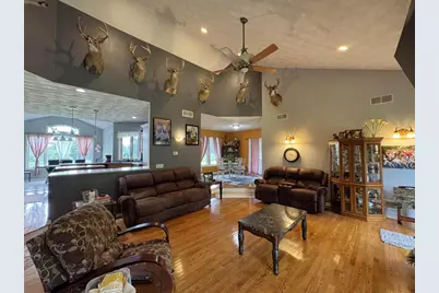 W6430 Patterson Road, Monroe, WI 53566 - Photo 9