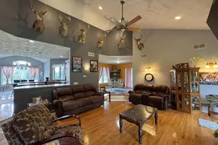 W6430 Patterson Rd, Monroe, WI 53566 - Photo 9