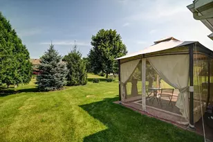 201 Vista Dr, Cottage Grove, WI 53527 - Photo 5