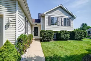 201 Vista Dr, Cottage Grove, WI 53527 - Photo 3