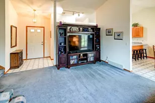 201 Vista Dr, Cottage Grove, WI 53527 - Photo 15