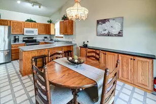 201 Vista Dr, Cottage Grove, WI 53527 - Photo 15